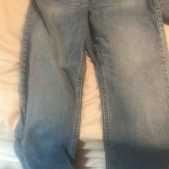 Old navy jeans no tear - Picture 2 of 4